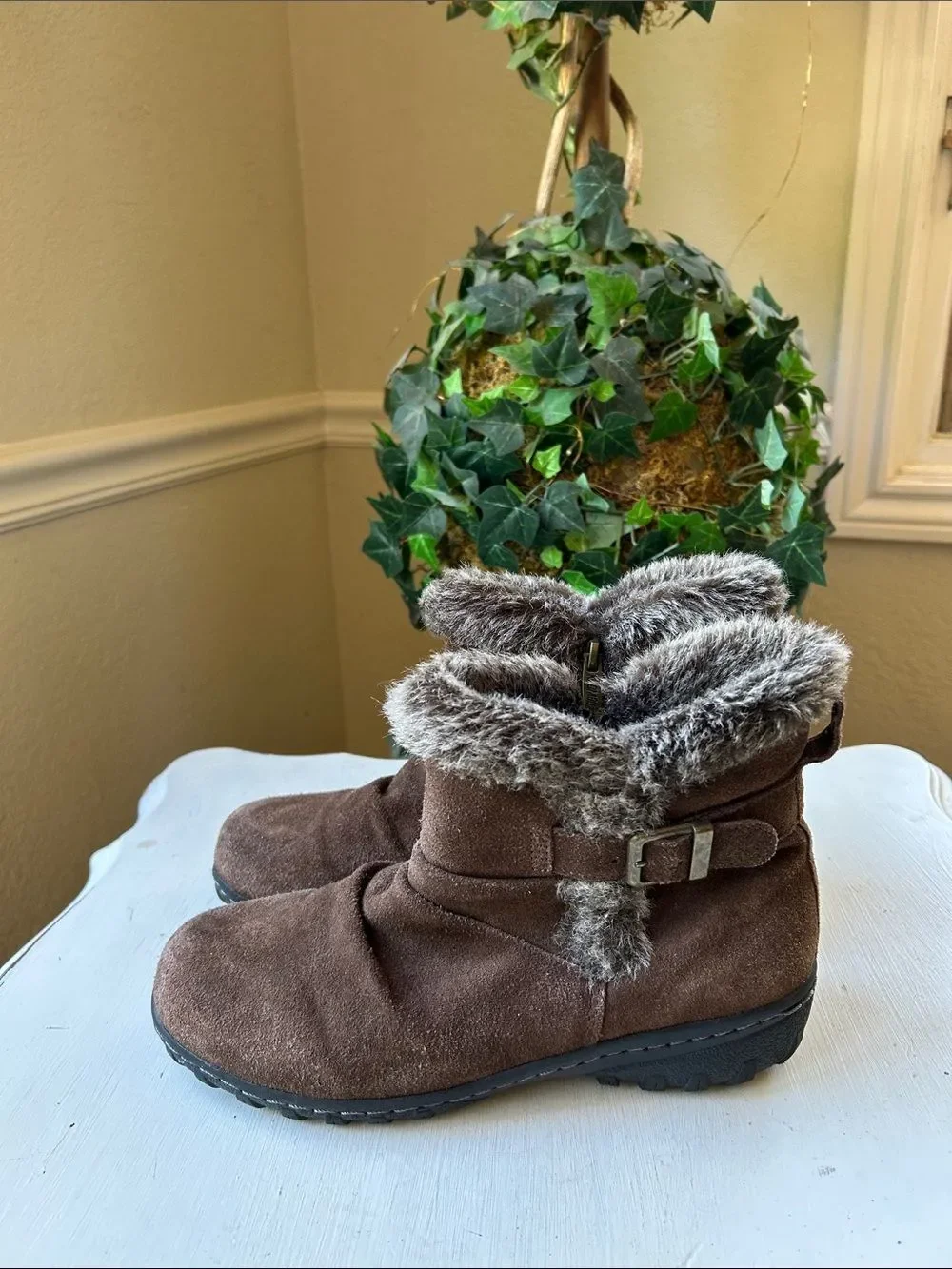 Khombu Brown Faux-Fur Trim Suede Winter Ankle Boots